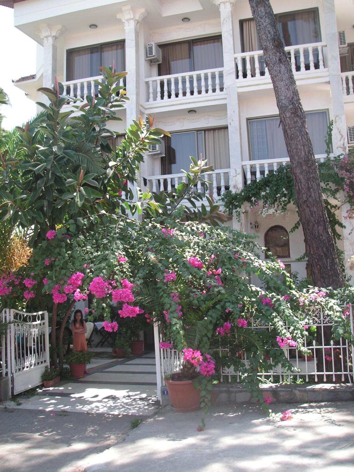 Carikci Hotel Marmaris Bagian luar foto